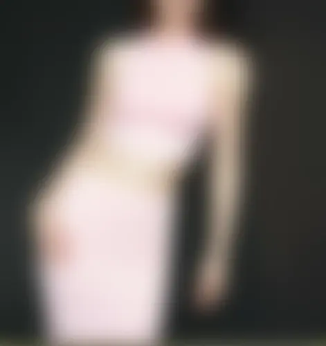Nicole, 27